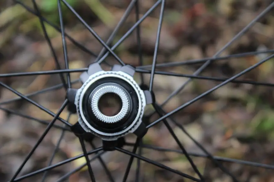 shimano deore xt trail wheels m8000 m8020 27.5 tubeless alloy rim spoke hub