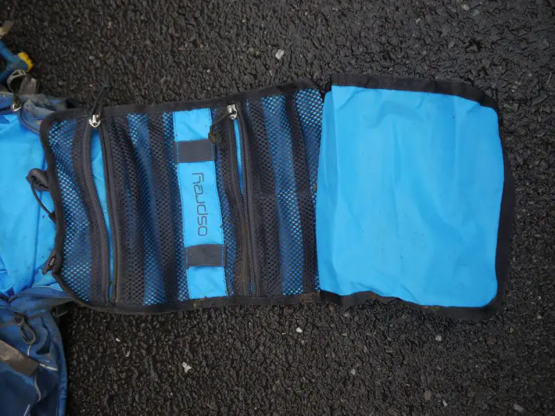 osprey backpack hydration pack reservoir bladder blue zip
