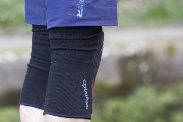 troy lee designs knee pads issue 112