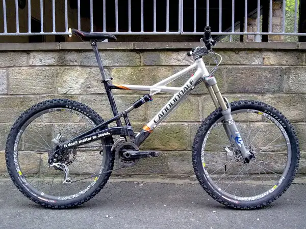 Benji's Cannondale Prophet MX is back in "Enduro" mode (after being in Downhill mode for the Kidland DH race t'other week).