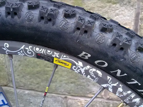 After his usual tortuous umm-ing and ahh-ing, Benji has opted for Bontrager Big Earl 2.35 tyres (running with 125ml of Stans No Tubes sealant on Mavic Crossmax SX wheelset).