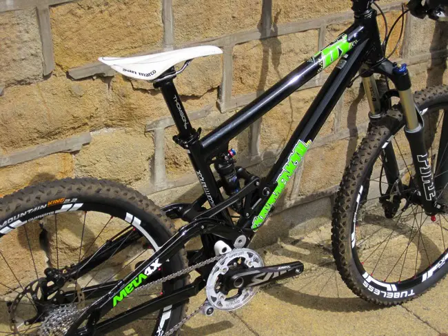 Ahah! It's a Commencal Meta 4X for next issue's 4X bike test.
