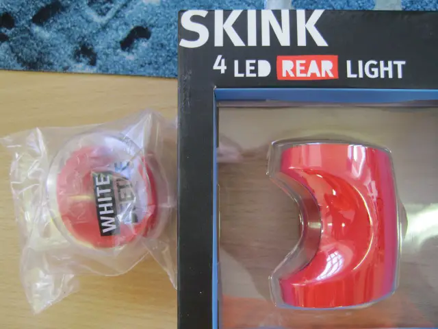 Yet another cute set of lights from Knog - the Skink and the White Beetle.