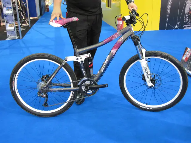 Norco Phena. A ladies bike that is built for burl. Darcy rides one of these.