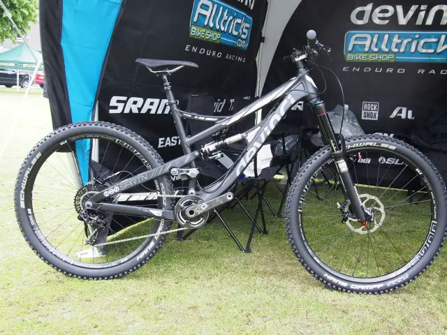 Look carefully and you'll find Devinci's new SPRTA