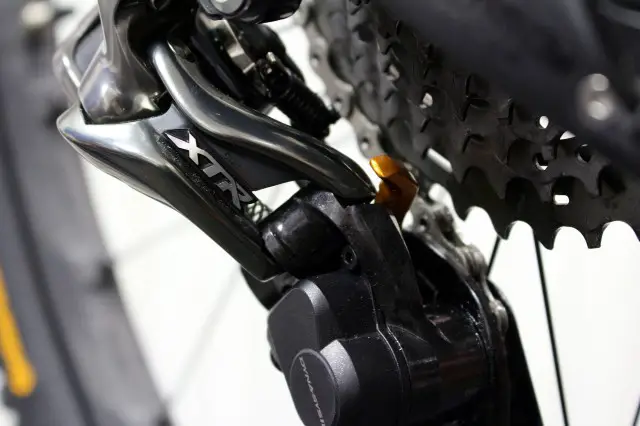 A number of Di2 drivetrains were taken