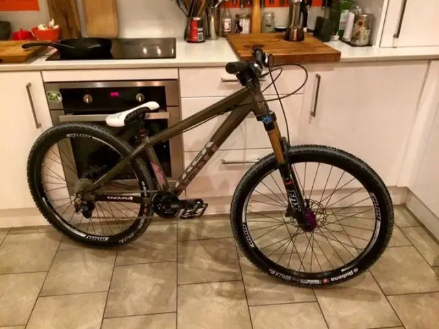 Bikes stolen from Flare Clothing Co.