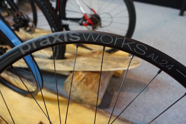 praxis works alloy cranks girder lyft carbon bb30 chainring wheel 