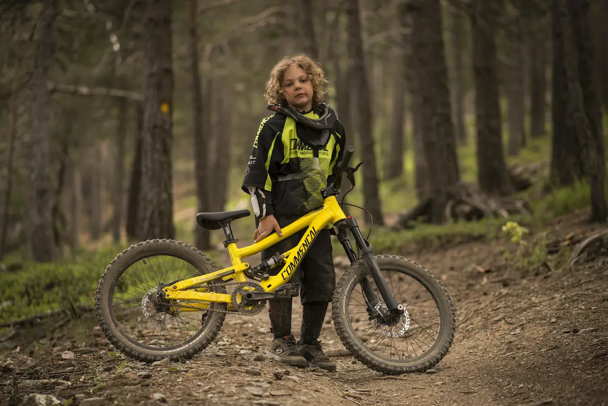 commencal kid child yellow junior 20 24 27.5 mountain bike full suspension