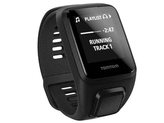 The TomTom Spark 3 comes with built-in GPS