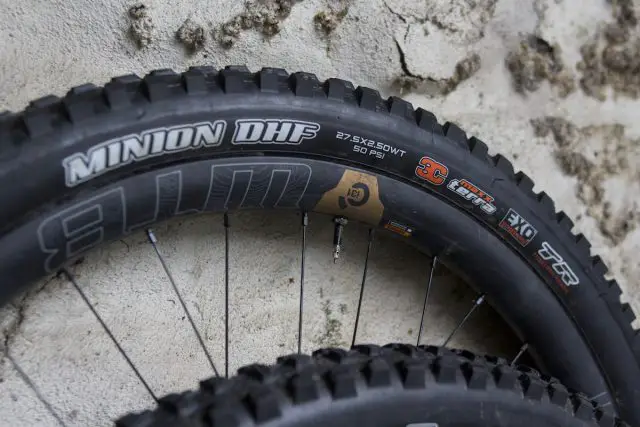 maxxis minion dhf dhr wide trail 2.5in 2.4in exo 3c tubeless tyres