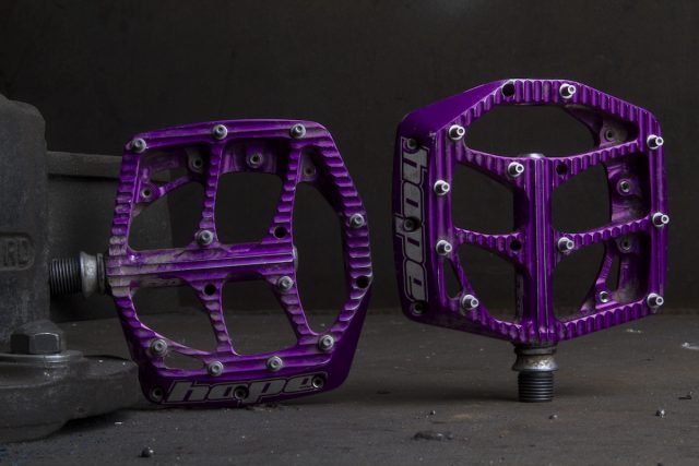 hope f20 flat pedals purple issue 113