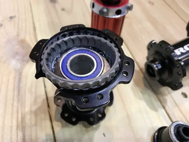 rotor freehub clutch mechanism hub