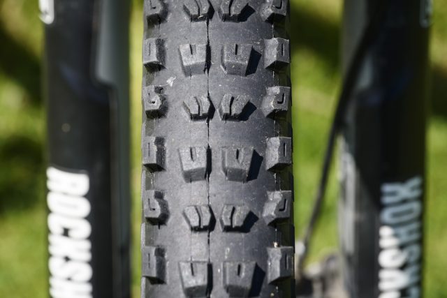 specialized butcher grid tyre tubeless issue 114