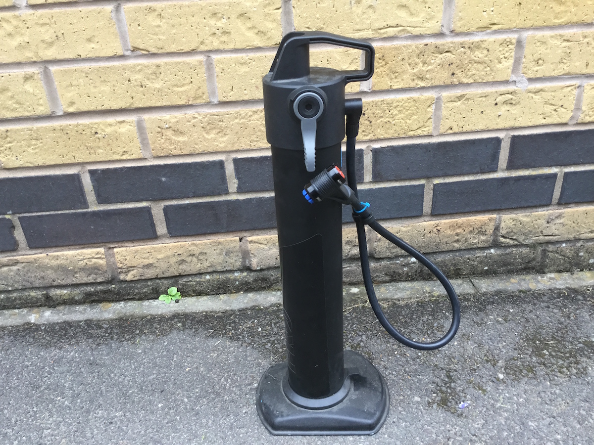 air pump for tubeless tyres