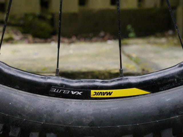 mavic xa elite wheels quest tyres