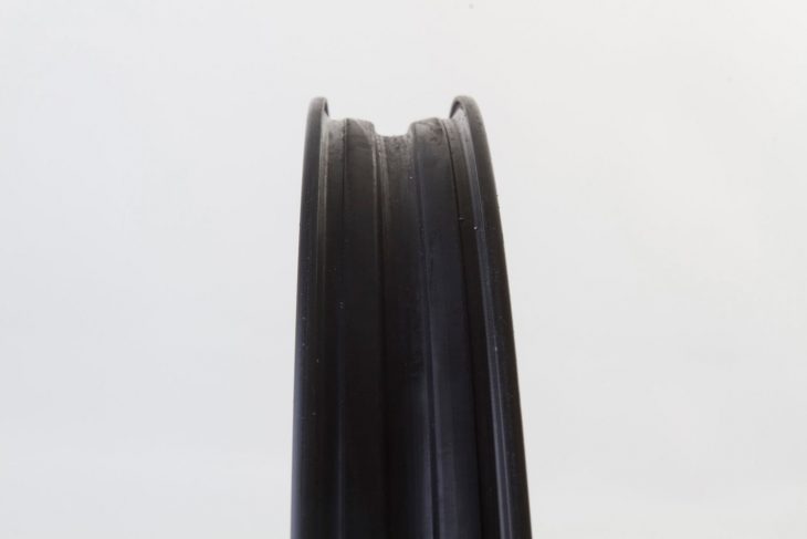 bontrager line pro 30 carbon fibre wheel issue 116