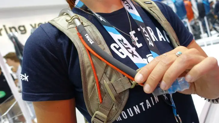 thule raid backpack hydration magnet
