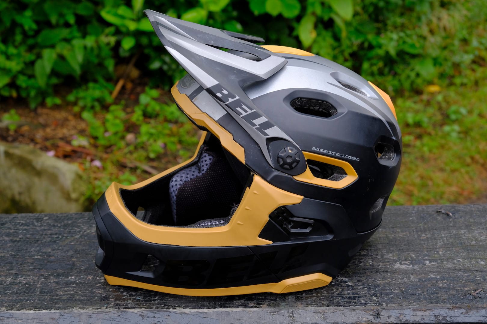 bell super dh mips bike helmet