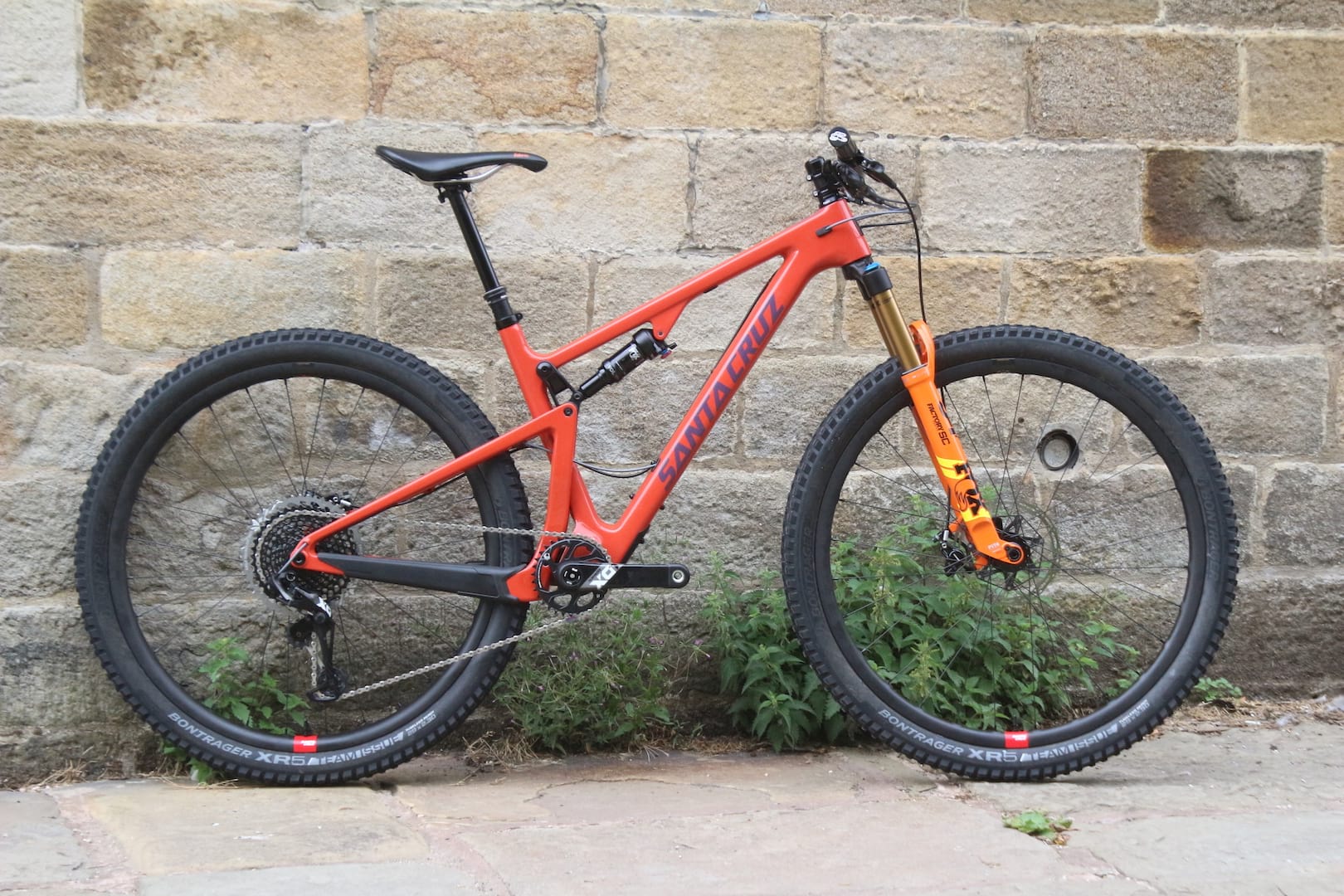 Video: Watch this custom Santa Cruz Blur frame turn into a complete ...