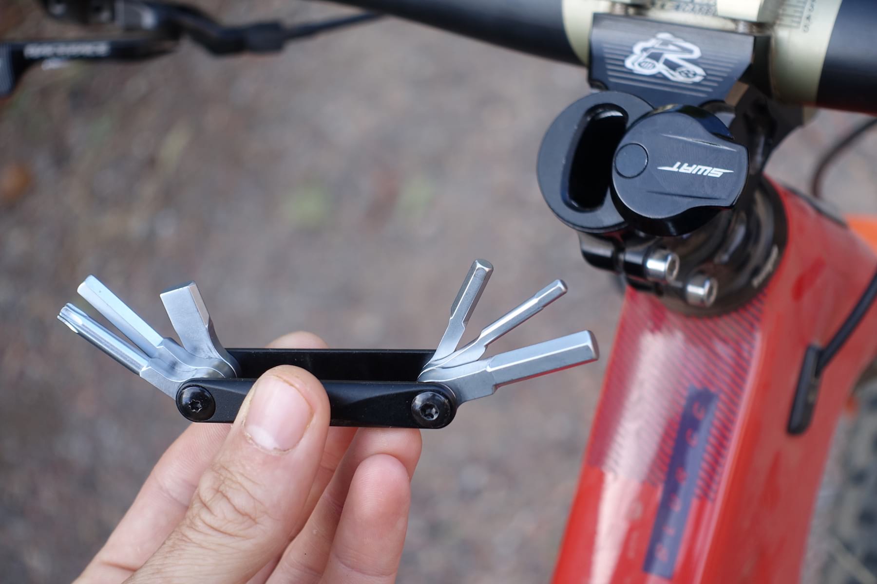 Opførsel undulate strejke 12 Of The Best Mountain Bike Accessories To Upgrade Your Riding