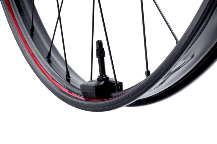 zipp wheel carbon rim