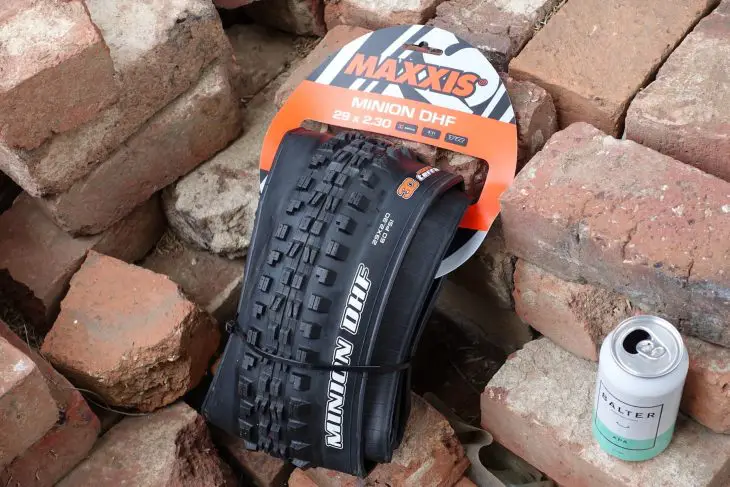 maxxis minion dhf tyre