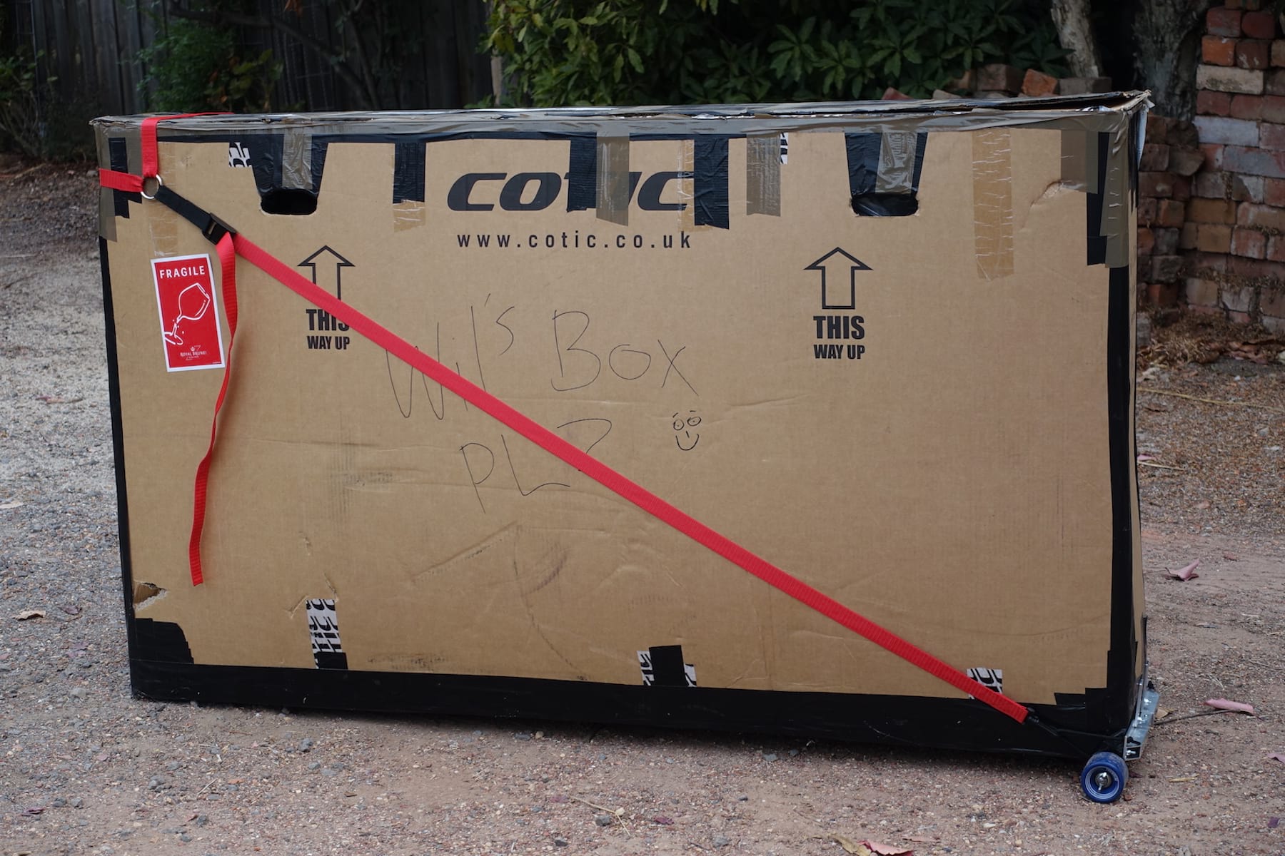 bike box roller cardboard luggage