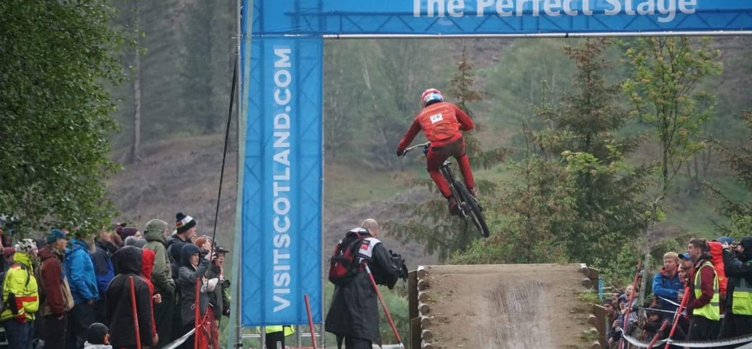 gee atherton 2019 fort william world cup
