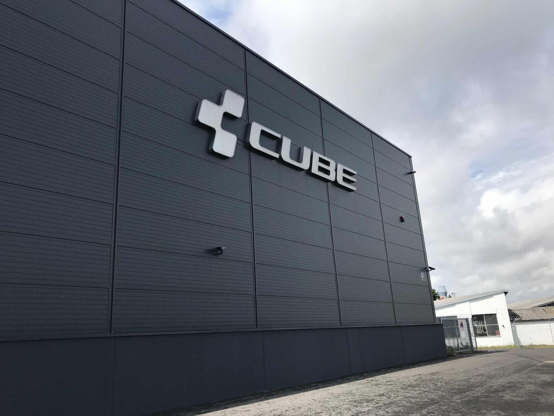 Cube factory