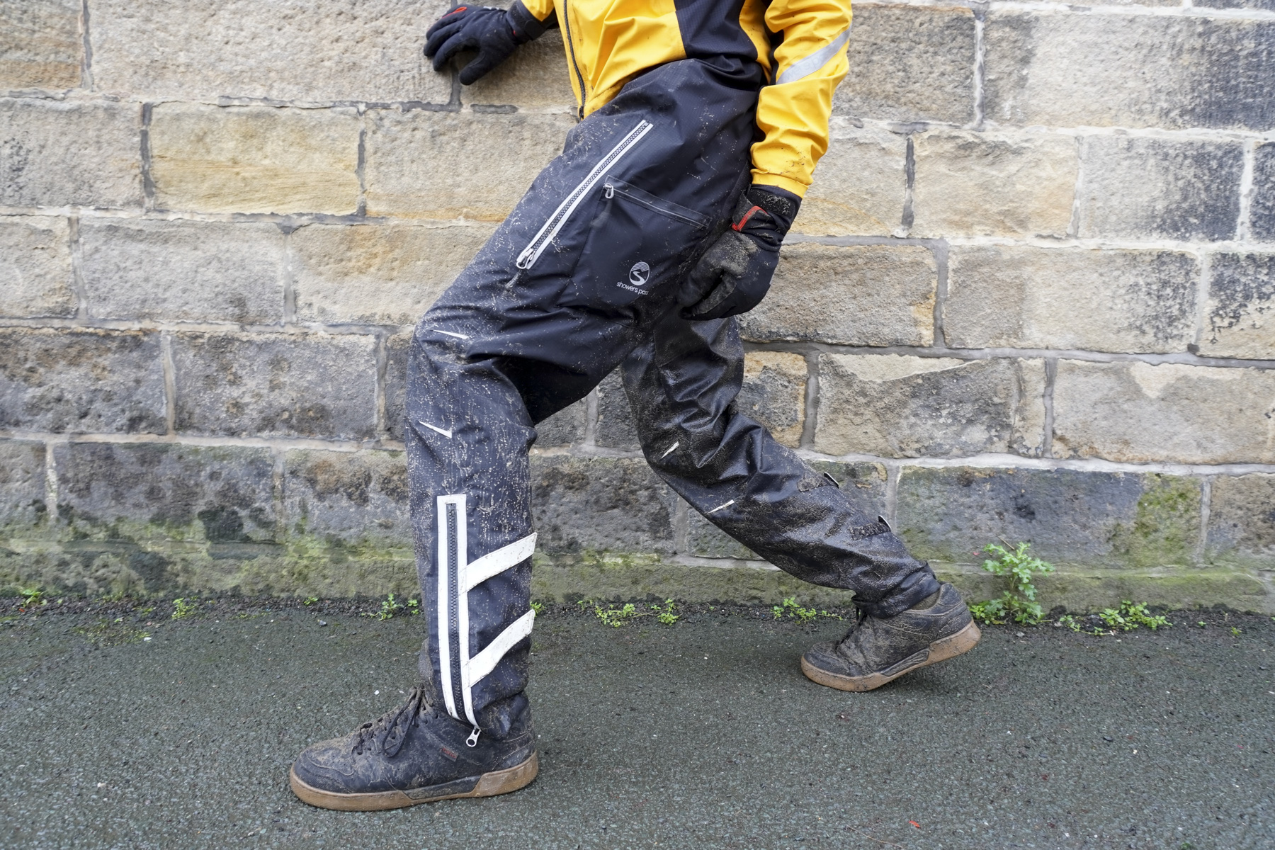 HWK Motorcycle Pants Cargo Pants Work Pants for Men Dirt Bike Adventure  Dualsport Racing Riding Rain Waterproof Pant Hi-Vis 4-Season Armored  All-Purpose (Waist34''-36'' Inseam34'') Silver : Amazon.in: Car & Motorbike