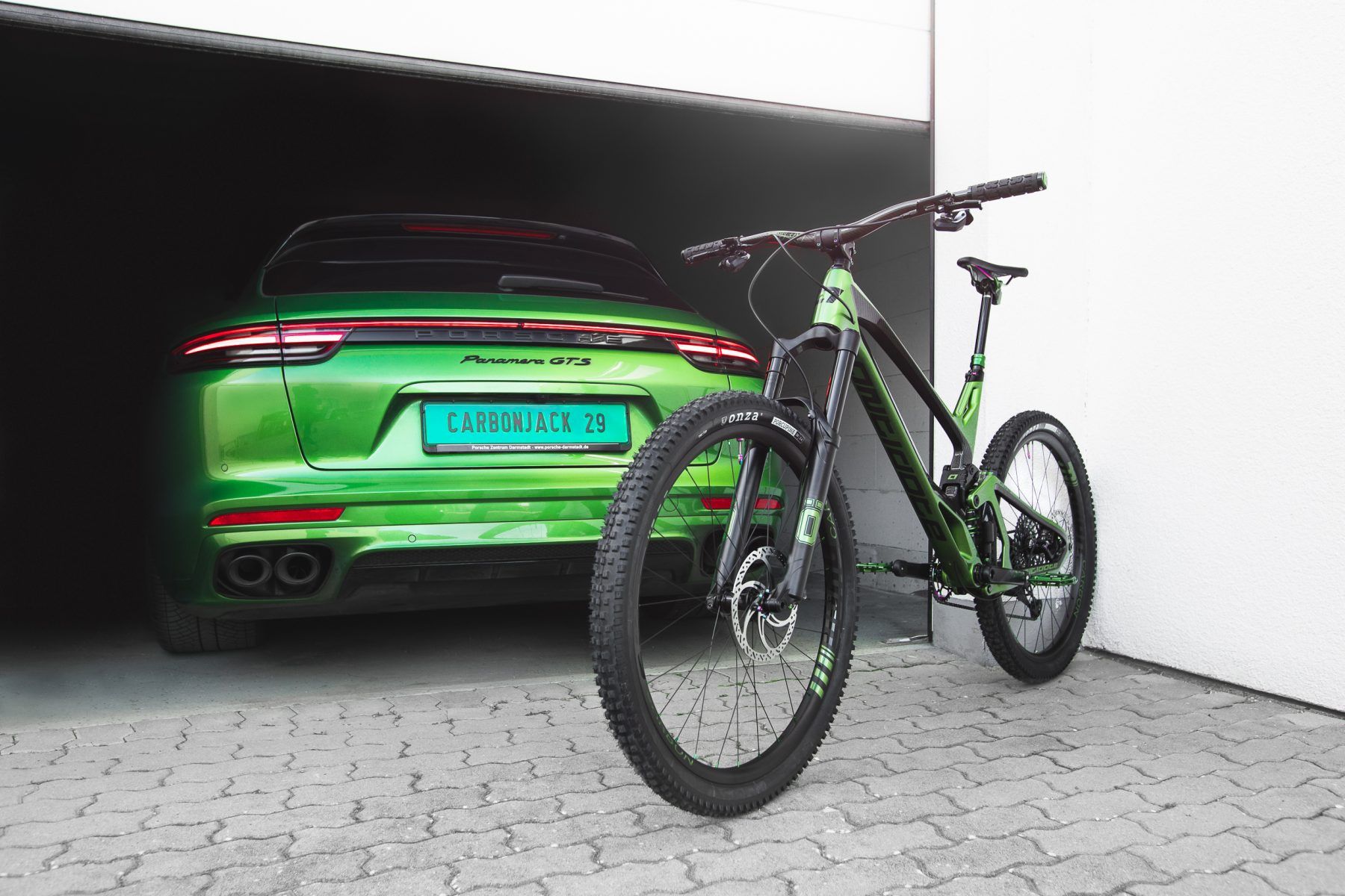 Mamba green antidote bike