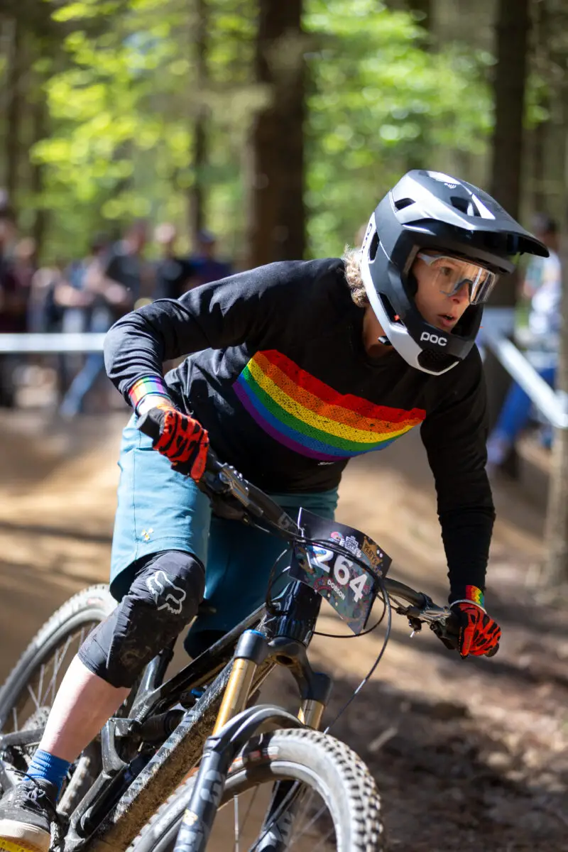 hannah dobson canyon torque cf 9 review test dh race rainbow jersey