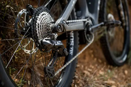 Change gear without pedalling with Shimano FREE SHIFT