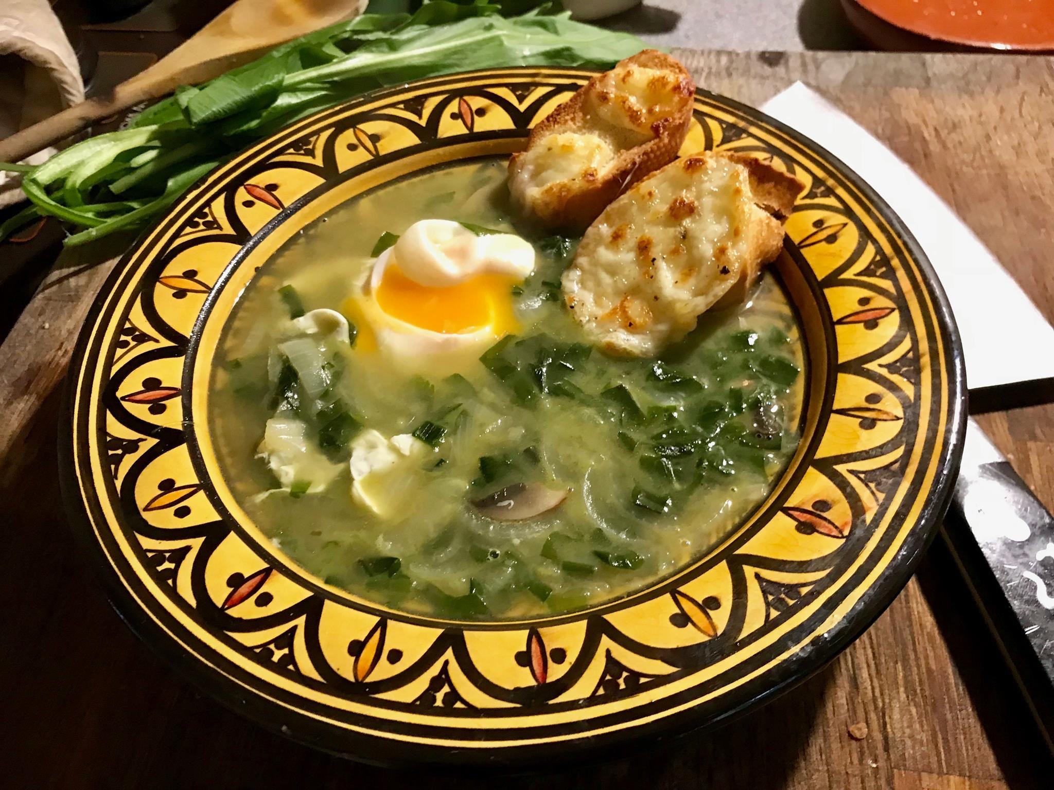wild garlic soup with egg