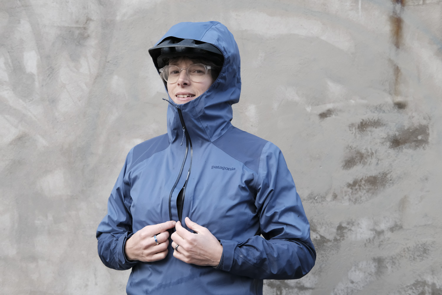 Patagonia Dirt Roamer Storm, una chaqueta antitormentas específica para MTB
