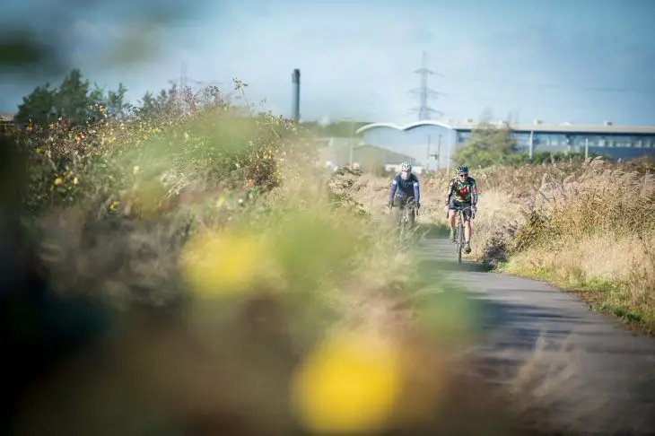 riding along the river thames gritcx magazine