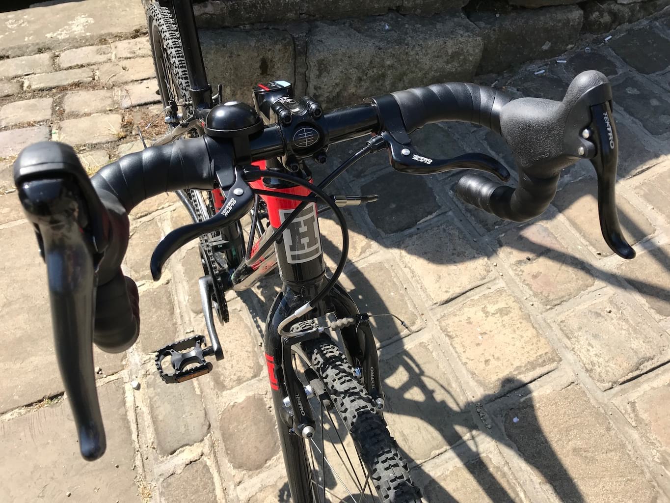 Review: Hoy Meadowmill 24 - a grown up drop bar bike for kids ...