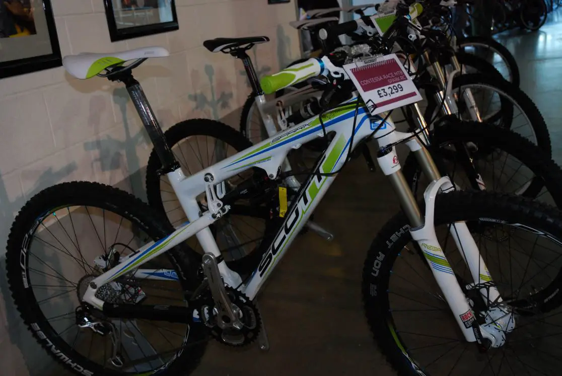 Scott Contessa Spark RC. Nice-looking performance bike for the ladies.