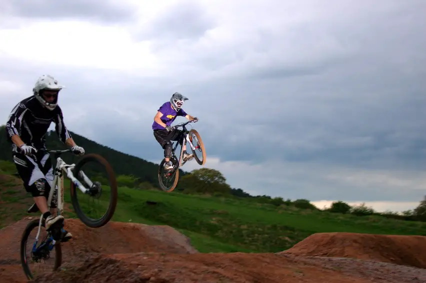 rider takes hits the gap at mtb pursuits 4x