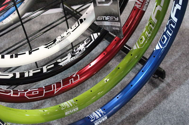 Interbike 2010: Accessories, lights, locks, bars, cameras, colours