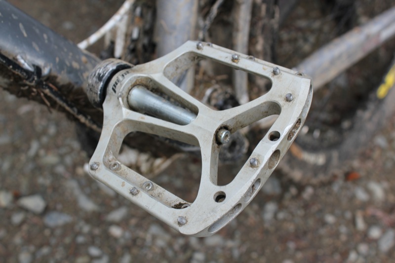 Online Grouptest: Flat Pedals