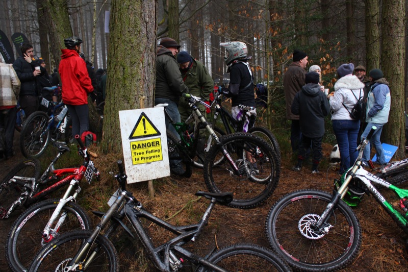 Steve Peat Steel City Downhill (39)