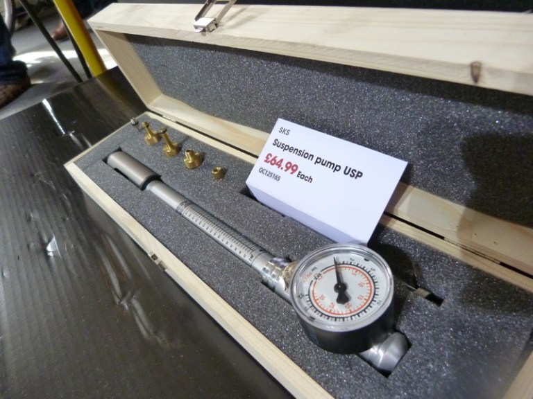 iceBike 2011 Part One: SKS, Park Tool, Thule