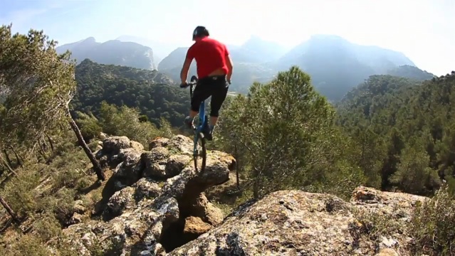 Video: Chris Akrigg and a Hill In Spain