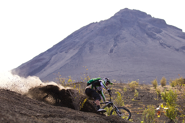Les Gets All Mountain Camp And Race With Fabien Barel