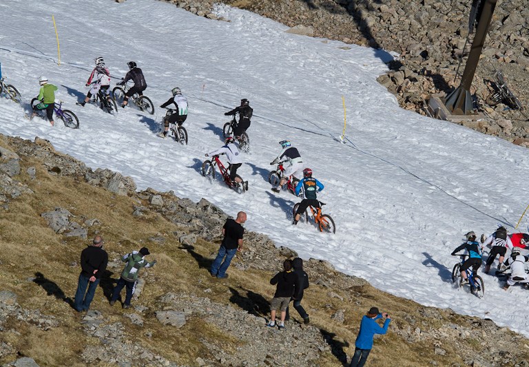 Online Feature: The iXS MacAvalanche