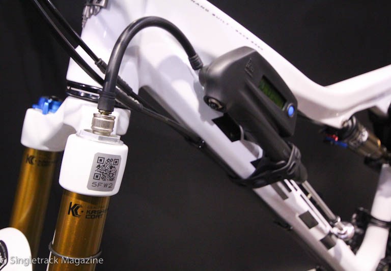 Interbike 2011: Fox Racing Shox dropper post and techno shock pump