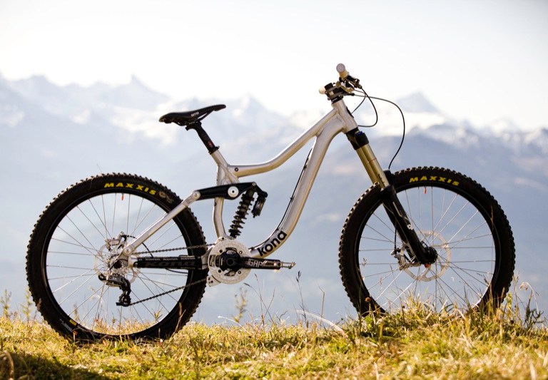 Kona 2012: Entourage, Operator, Honzo 29er (with pics!) and more…