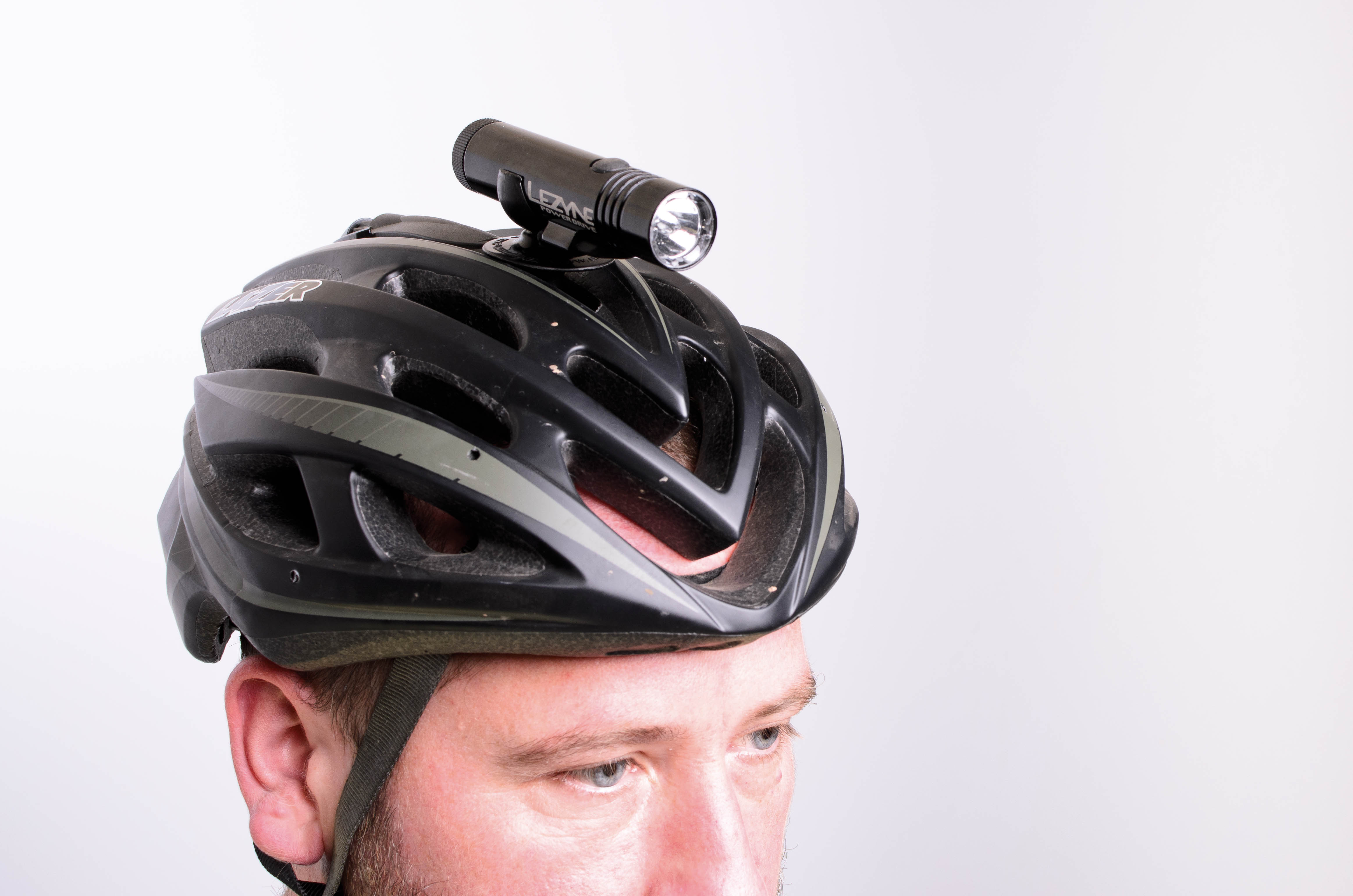 Grinder Review: Helmet Lights Grouptest